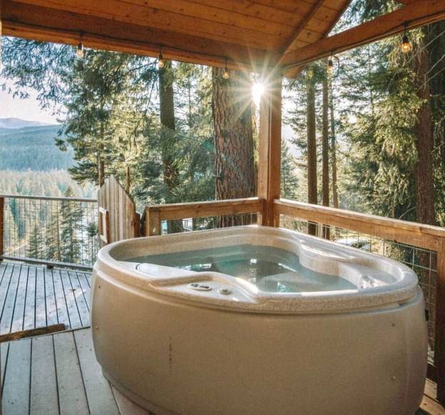 3 Romantic Leavenworth Cabins With A Hot Tub Nw Comfy Cabins 9862