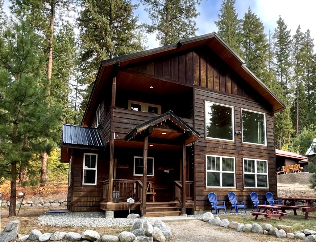An exterior view of one of several family vacation rentals from NW Comfy Cabins in Leavenworth, WA.
