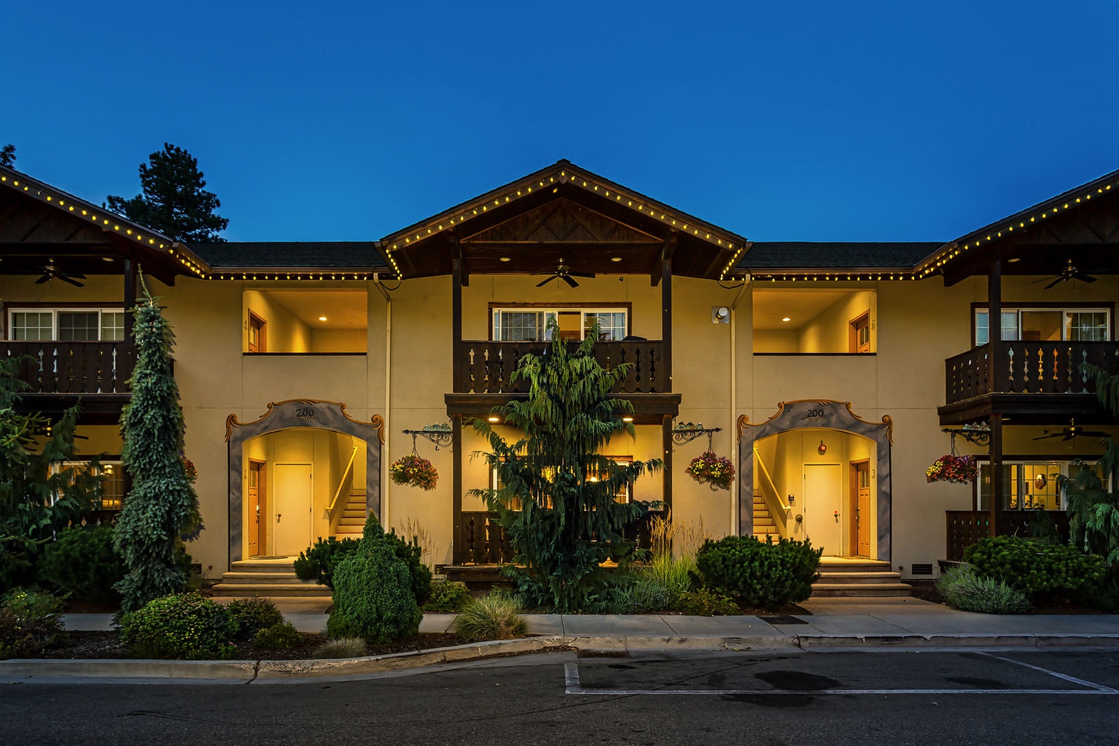 Bavarian Mt Suite condo in downtown Leavenworth. Walk to it all.